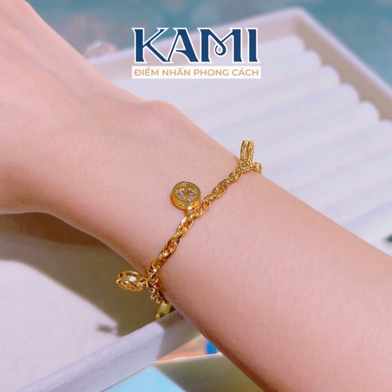 lac-tay-titan-xoan-nho-gan-charm-khong-den-khong-gi-kami-tra-7