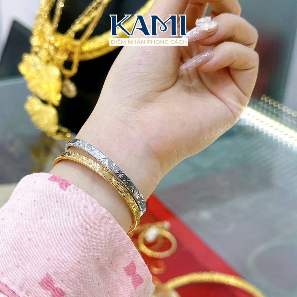 vong-tay-khoa-luoi-ga-cham-v-quat-ben-mau-kami-trang-suc-si-4