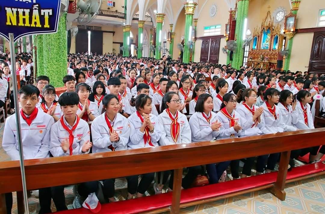 Áo khoác đồng phục Thiếu Nhi Thánh Thể mùa đông