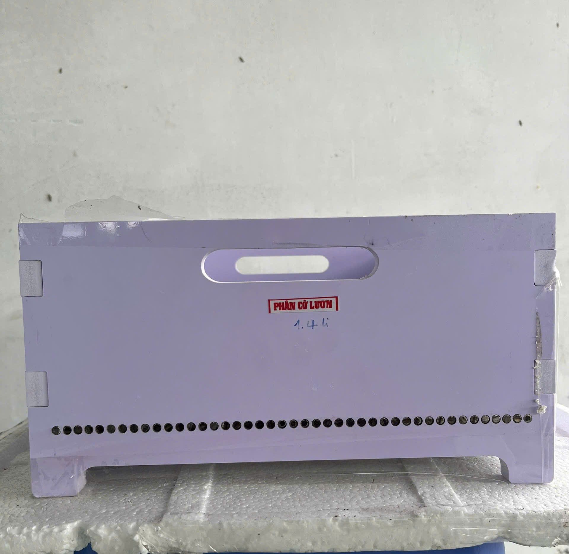 Khay lọc phân lươn bằng nhựa bền chắc dùng trong nuôi lươn