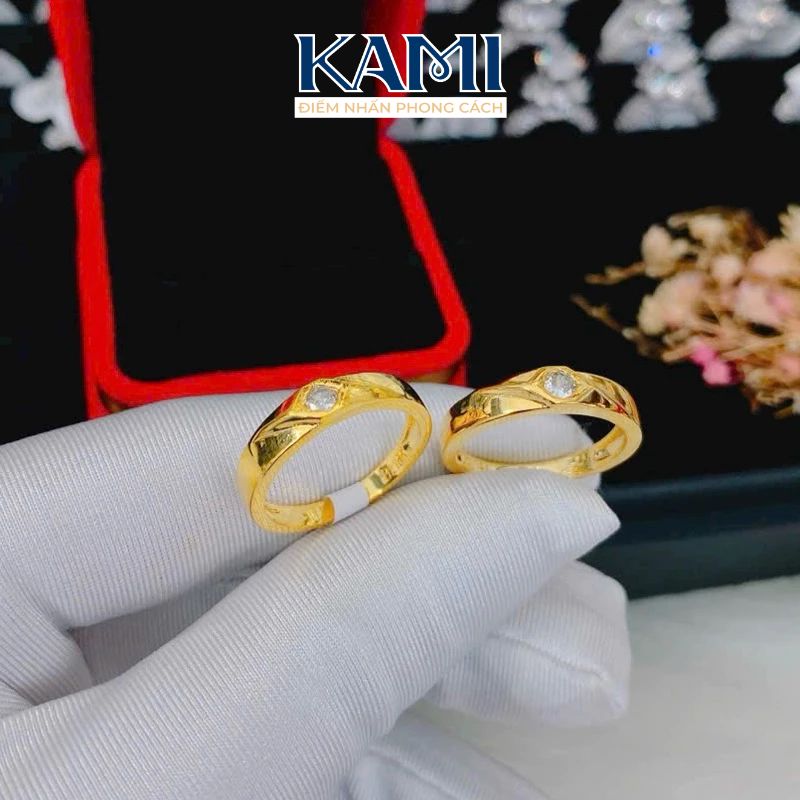 nhan-cuoi-nam-nu-dinh-hon-nhan-cap-mau-song-doi-kami-trang-s-1