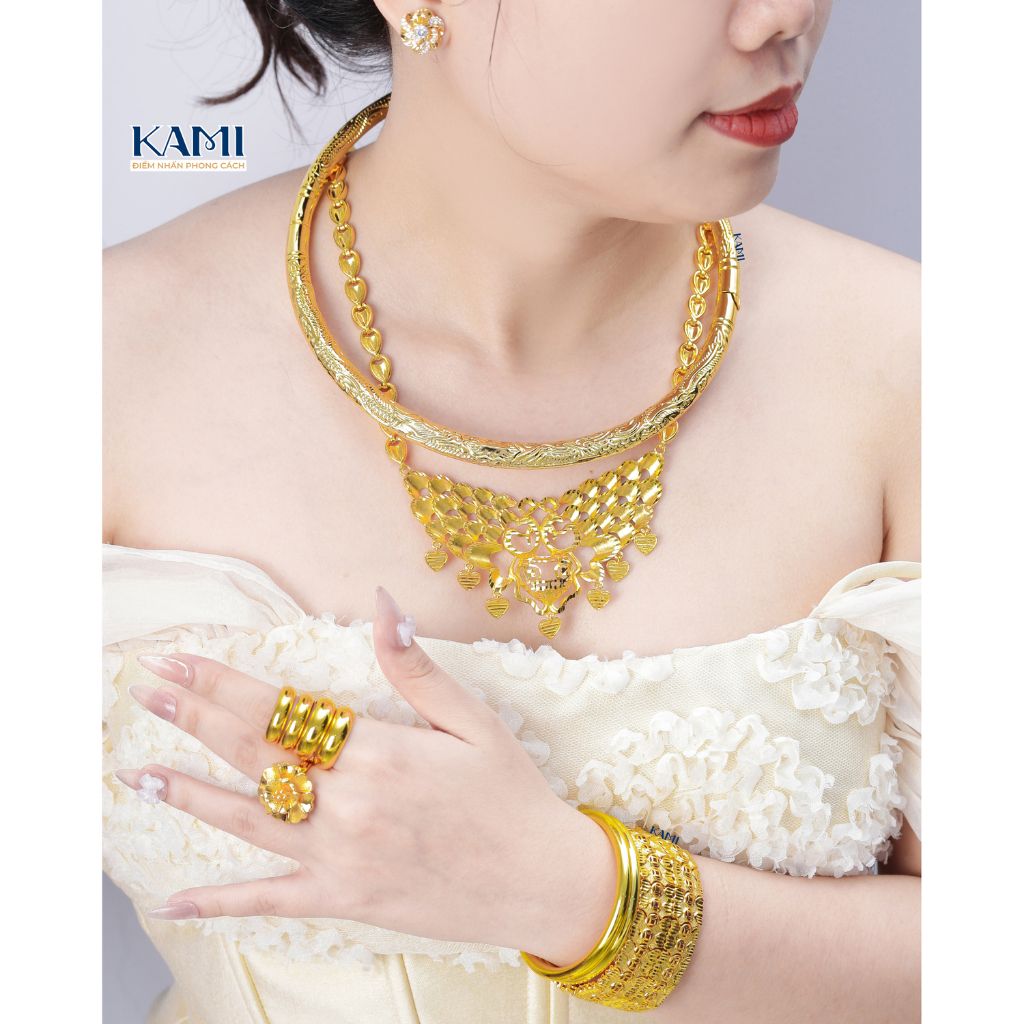 bo-kieng-cuoi-co-dau-long-phung-nho-hs-khoa-bam-sieu-dep-kam-1