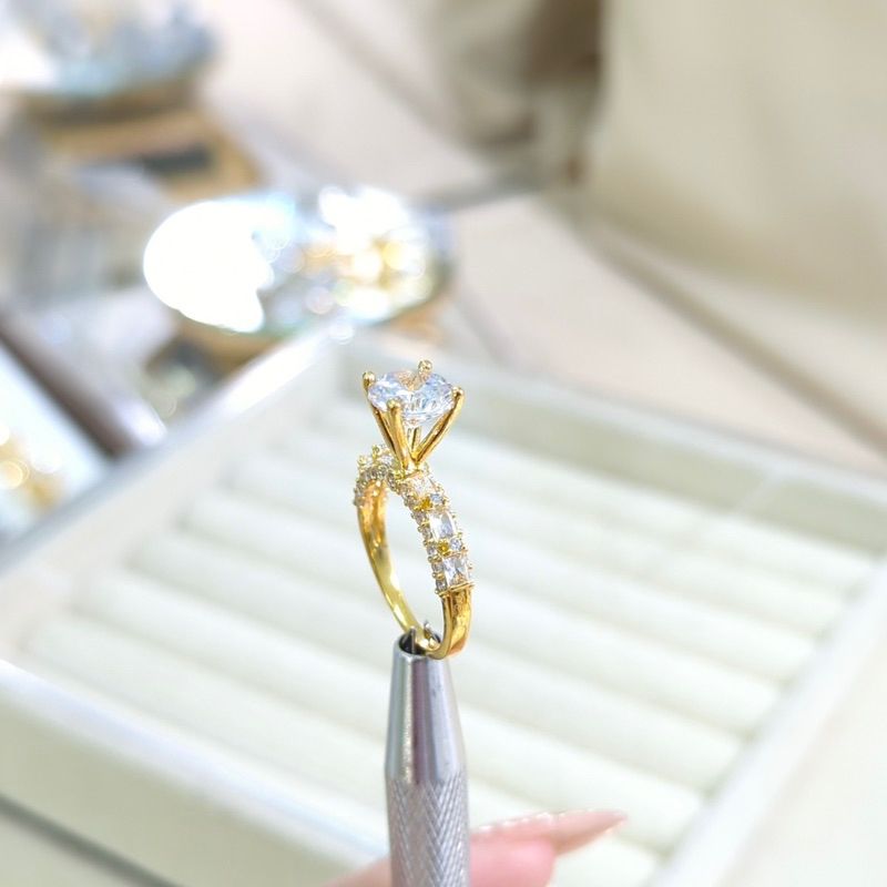 nhan-hot-cao-ma-vang-vanh-da-bagguet-nhan-tao-ma-vang-kami-n-2