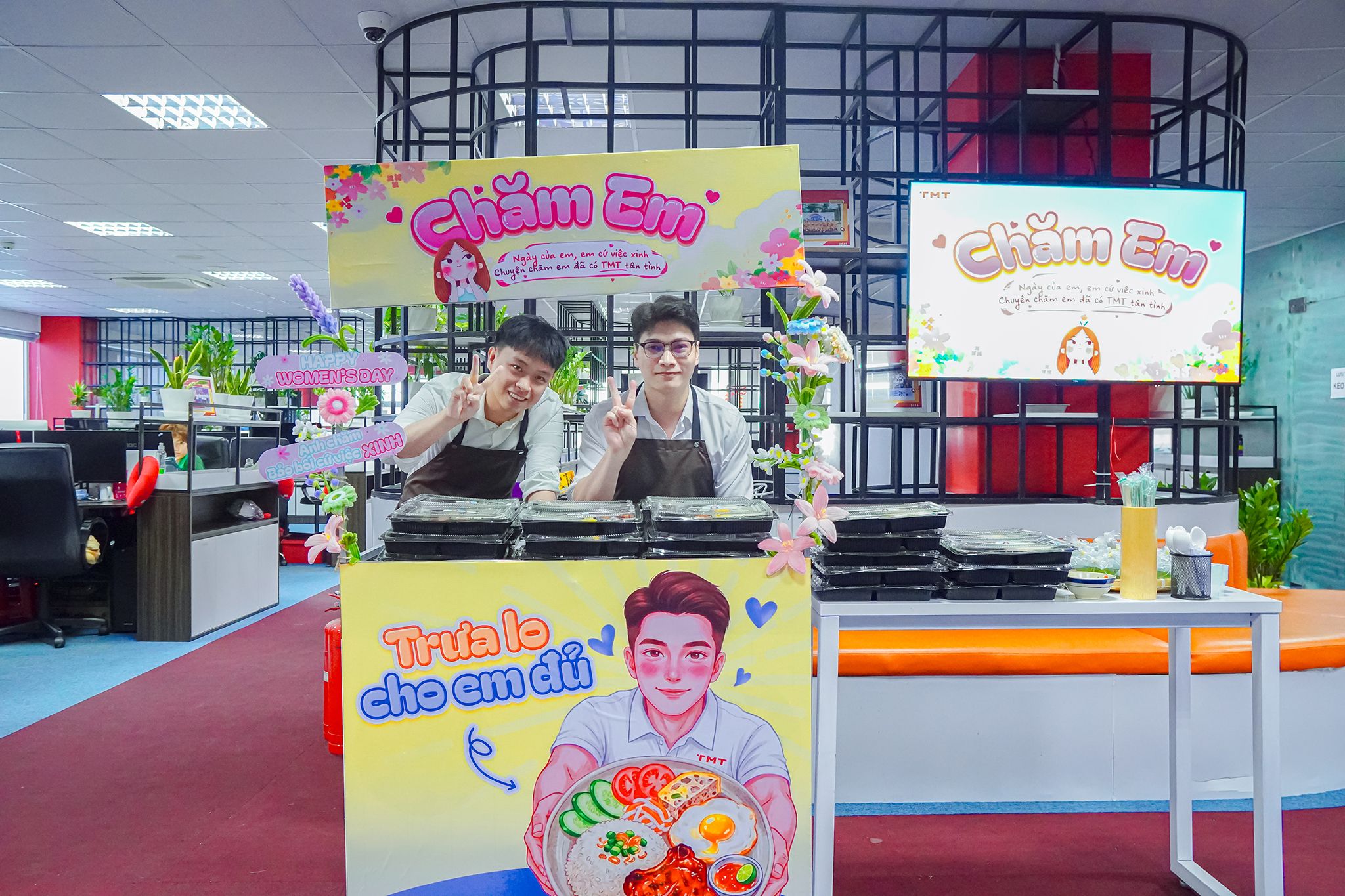 8 thảng 3 05