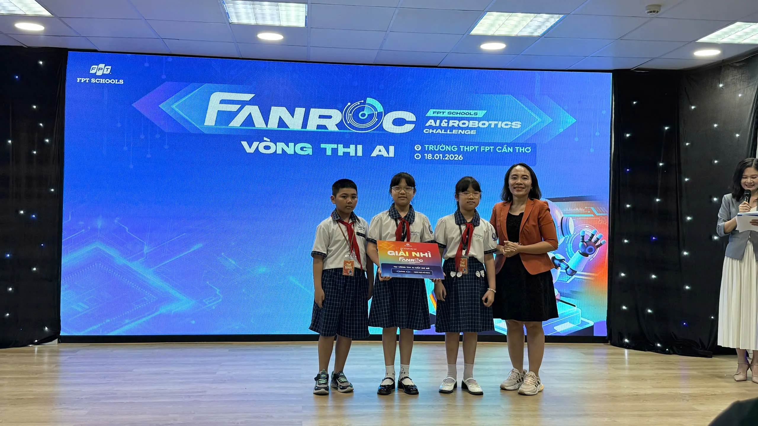 z7442673811338_2dae1afecce8ee979c47a8091ad3d6e0