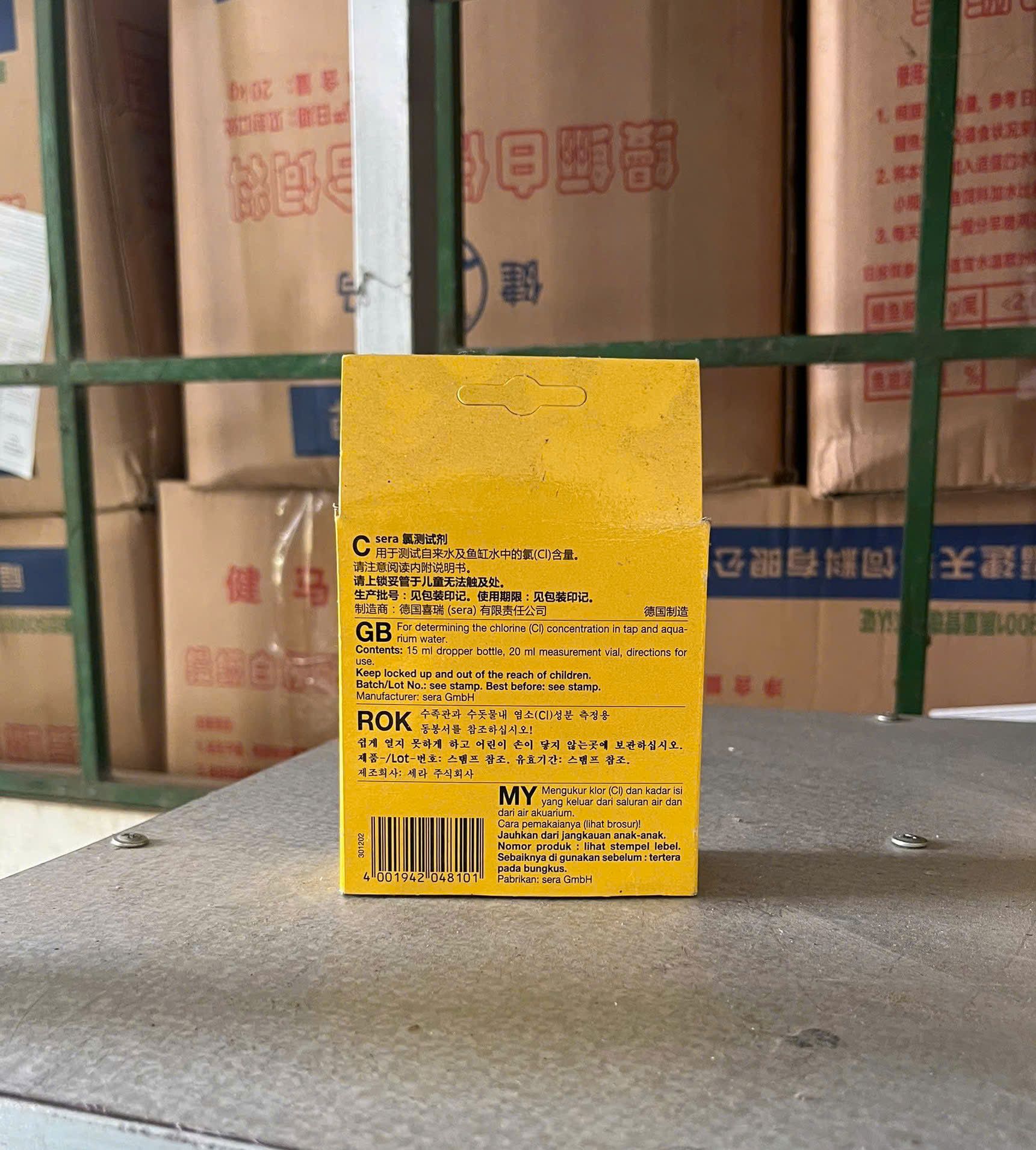Mặt sau hướng dẫn sử dụng bộ test clo Sera Cl Test