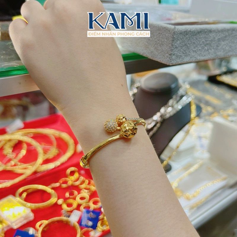 vong-tay-trai-chau-dinh-xoan-3-chau-ma-vang-kami-trang-suc-s-5