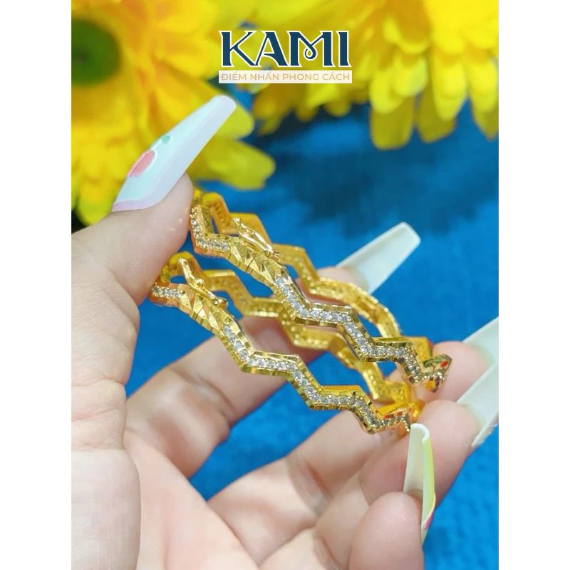 vong-tay-gon-song-dinh-da-cz-nhan-tao-khoa-cai-ma-vang-kami--2