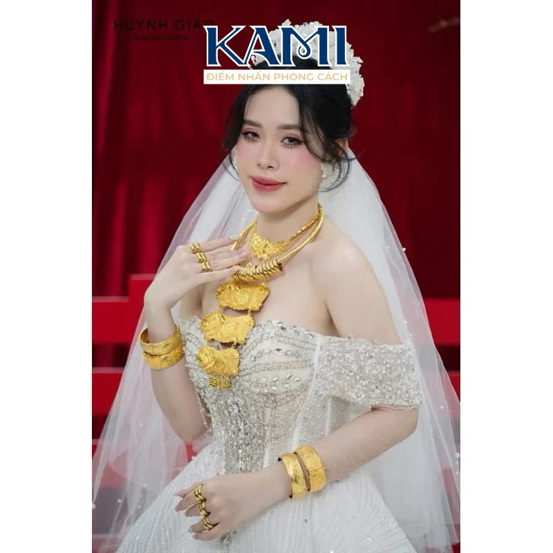 day-chuyen-cuoi-hinh-con-heo-trang-suc-cho-co-dau-ngay-cuoi--7