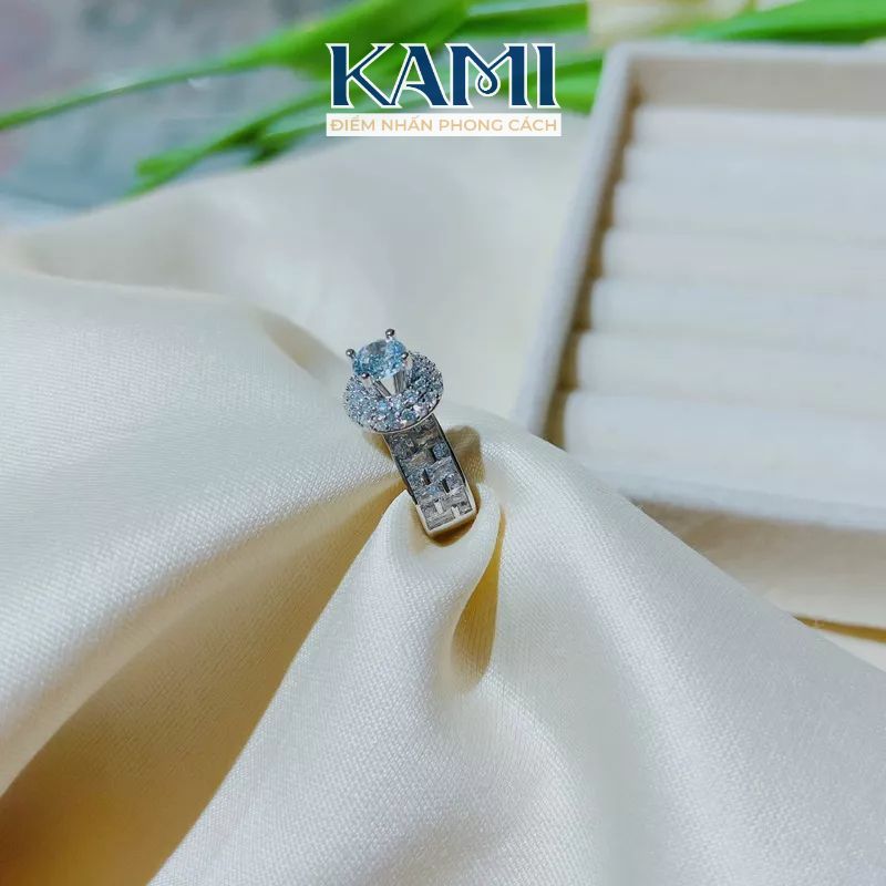 nhan-nu-xi-bach-kim-da-bagguet-nhan-tao-sieu-sang-sang-chanh-7