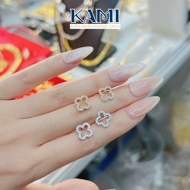 bong-tai-4-la-rong-mini-dinh-da-cz-nhan-tao-sieu-sang-kami-t-1