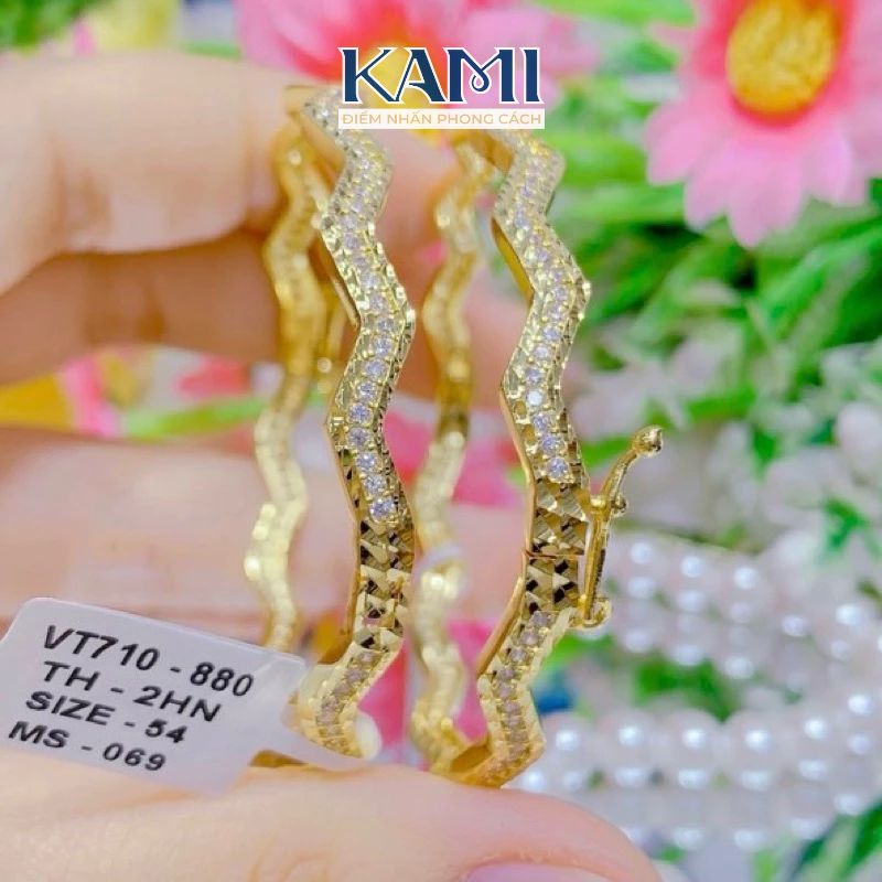 vong-tay-gon-song-dinh-da-cz-nhan-tao-khoa-cai-ma-vang-kami--1