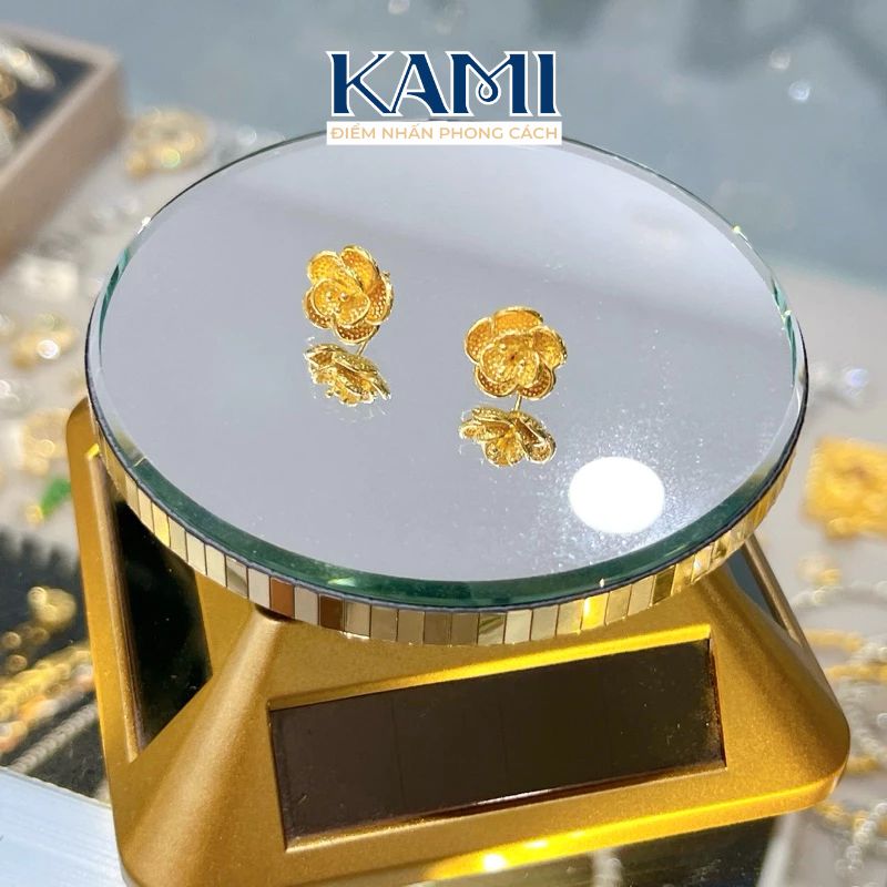 bong-tai-hoa-mai-xp-khong-den-khong-gi-4d-kami-trang-suc-si-2
