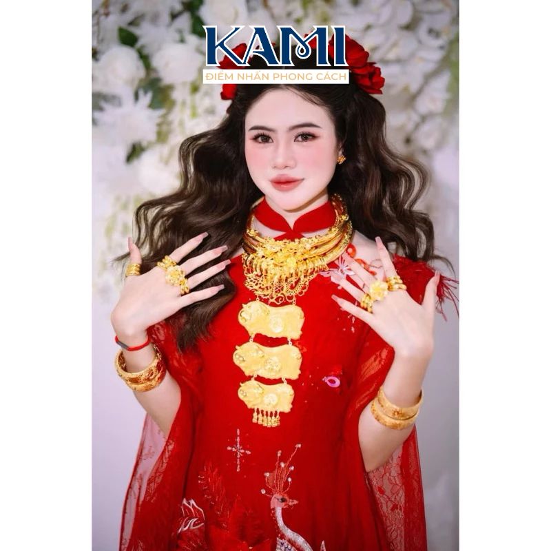 day-chuyen-cuoi-hinh-con-heo-trang-suc-cho-co-dau-ngay-cuoi--8