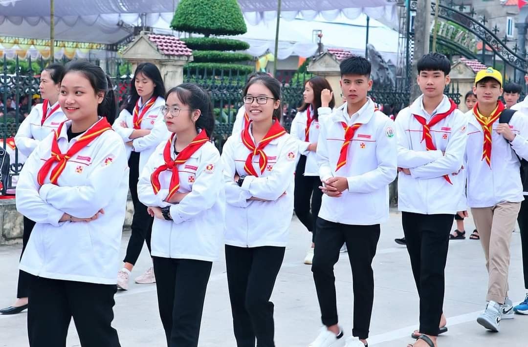 Áo khoác đồng phục Thiếu Nhi Thánh Thể đơn giản nhưng trang nhã