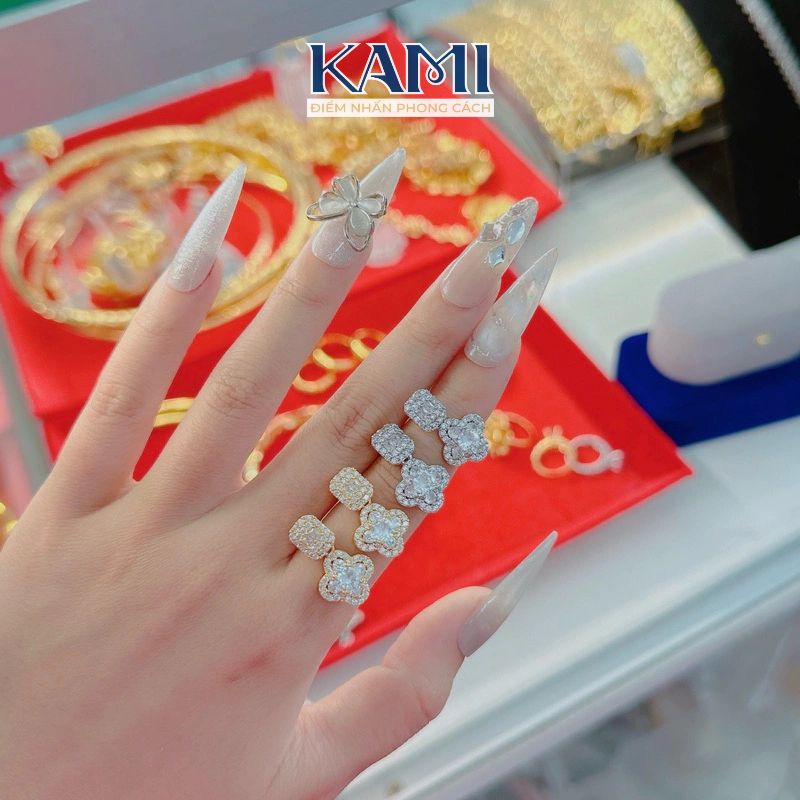 bong-tai-4-la-roi-dinh-da-cz-nhan-tao-sieu-sang-kami-trang-s-7