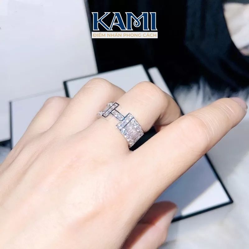 nhan-chu-h-lon-da-bagguet-nhan-tao-kami-trang-suc-si-nch596-5