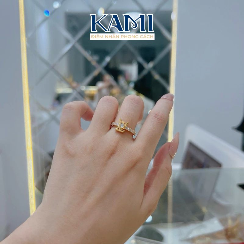 nhan-nu-v-l-mini-xi-vang-kami-trang-suc-si-nlv16v-2