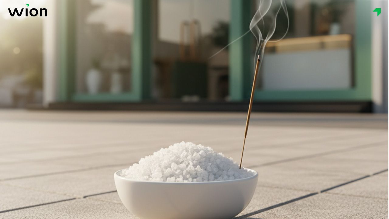 Sử dụng muối hột để đốt vía bán hàng