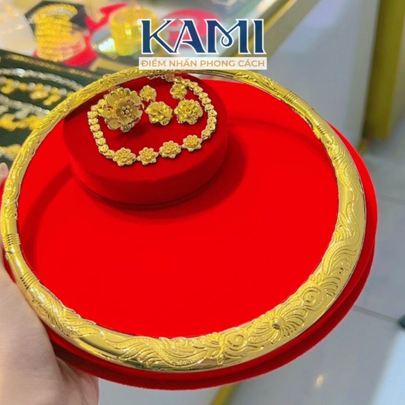 kieng-cuoi-hoa-mai-tron-dep-cho-co-dau-ngay-cuoi-kami-kc3024-1